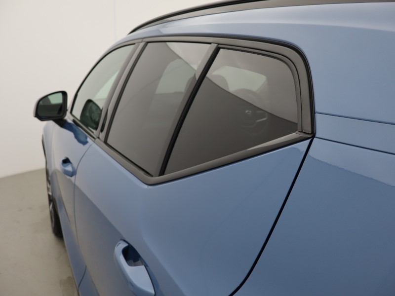 2024 (74) VOLVO XC40 2.0 B4P Ultra Dark 5dr Auto 5504588