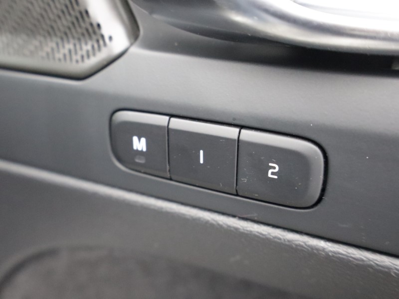 2024 (74) VOLVO XC40 2.0 B4P Ultra Dark 5dr Auto 5504598
