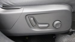 2024 (74) VOLVO XC40 2.0 B4P Ultra Dark 5dr Auto 5504601