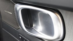 2024 (74) VOLVO XC40 2.0 B4P Ultra Dark 5dr Auto 5504597
