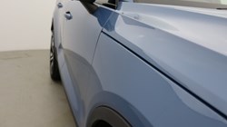 2024 (74) VOLVO XC40 2.0 B4P Ultra Dark 5dr Auto 5504579