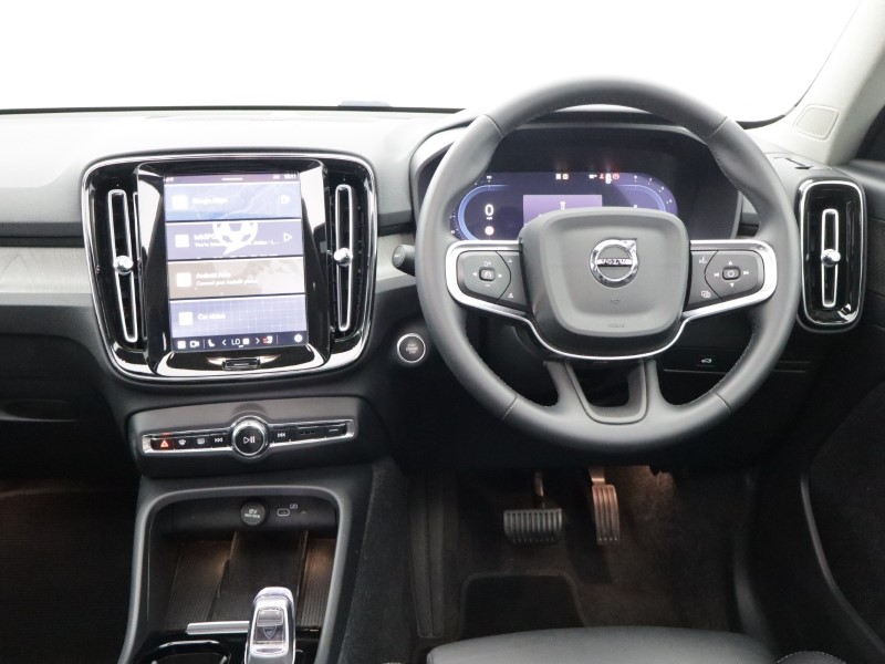 2024 (74) VOLVO XC40 2.0 B4P Ultra Dark 5dr Auto 5504612