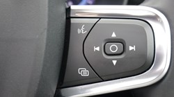 2024 (74) VOLVO XC40 2.0 B4P Ultra Dark 5dr Auto 5504615