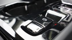 2024 (74) VOLVO XC40 2.0 B4P Ultra Dark 5dr Auto 5504626
