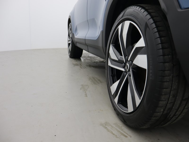 2024 (74) VOLVO XC40 2.0 B4P Ultra Dark 5dr Auto 5504587