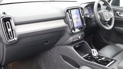 2024 (74) VOLVO XC40 2.0 B4P Ultra Dark 5dr Auto 5504605