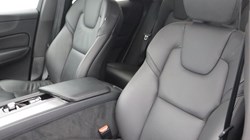 2024 (74) VOLVO XC60 2.0 B5P Core 5dr AWD Geartronic 5429586
