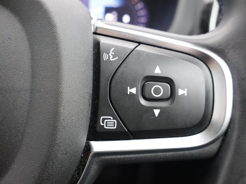 2024 (74) VOLVO XC60 2.0 B5P Core 5dr AWD Geartronic 5429596