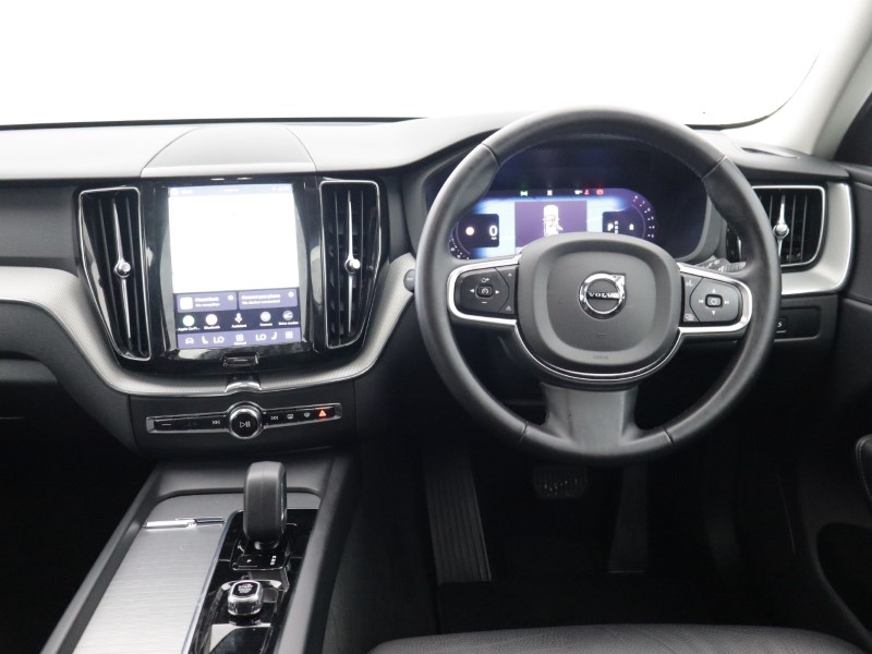 2024 (74) VOLVO XC60 2.0 B5P Core 5dr AWD Geartronic 5429593