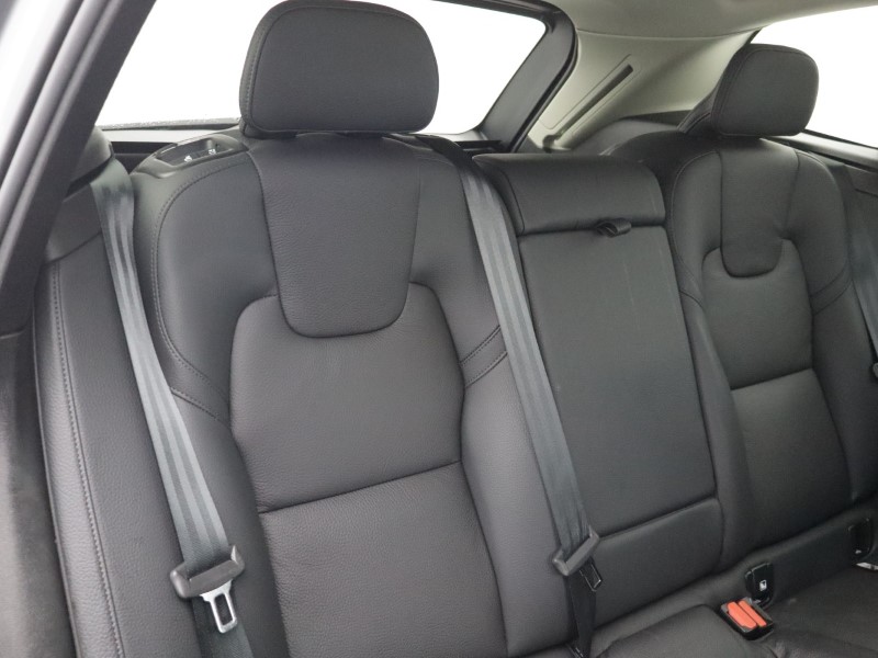 2024 (74) VOLVO XC60 2.0 B5P Core 5dr AWD Geartronic 5429591