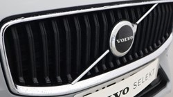 2024 (74) VOLVO XC60 2.0 B5P Core 5dr AWD Geartronic 5429562