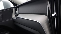 2024 (74) VOLVO XC60 2.0 B5P Core 5dr AWD Geartronic 5429608