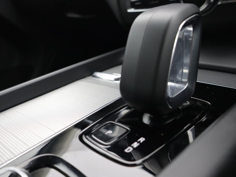 2024 (74) VOLVO XC60 2.0 B5P Core 5dr AWD Geartronic 5429606