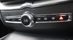2024 (74) VOLVO XC60 2.0 B5P Core 5dr AWD Geartronic 5429605