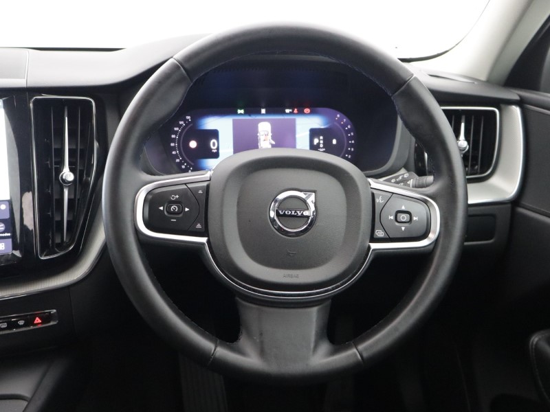 2024 (74) VOLVO XC60 2.0 B5P Core 5dr AWD Geartronic 5429594
