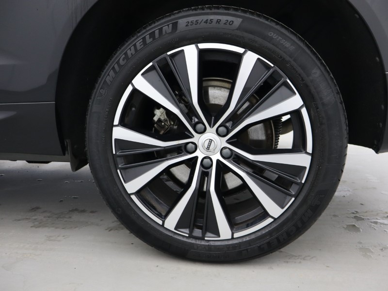 2023 (23) VOLVO XC60 2.0 B5P Ultimate Dark 5dr AWD Geartronic 5435106