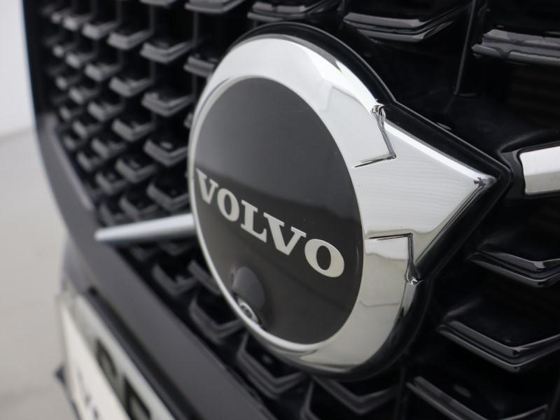 2023 (23) VOLVO XC60 2.0 B5P Ultimate Dark 5dr AWD Geartronic 5435095