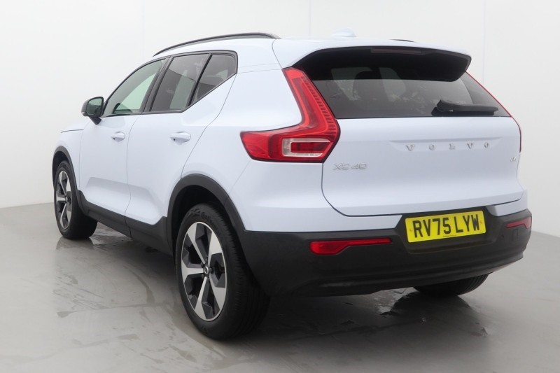 2025 (75) VOLVO XC40 2.0 B4P Plus Dark 5dr Auto 5454017