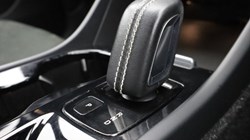 2018 (68) VOLVO XC40 2.0 D3 R DESIGN 5dr AWD Geartronic 5436985