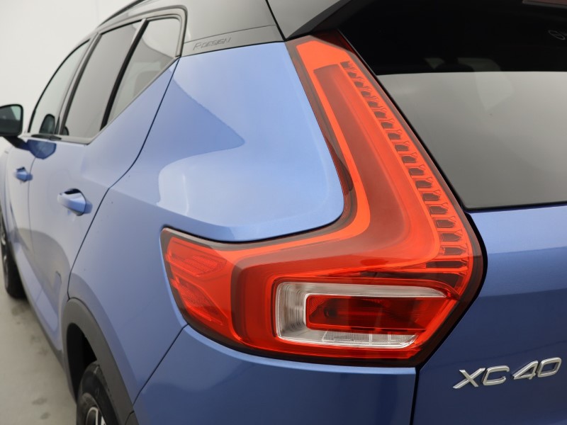 2018 (68) VOLVO XC40 2.0 D3 R DESIGN 5dr AWD Geartronic 5436946