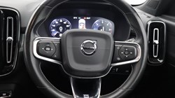 2018 (68) VOLVO XC40 2.0 D3 R DESIGN 5dr AWD Geartronic 5436973