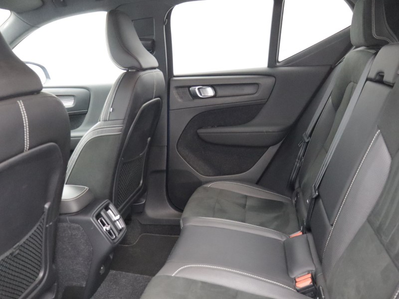 2018 (68) VOLVO XC40 2.0 D3 R DESIGN 5dr AWD Geartronic 5436955