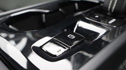 2018 (68) VOLVO XC40 2.0 D3 R DESIGN 5dr AWD Geartronic 5436986