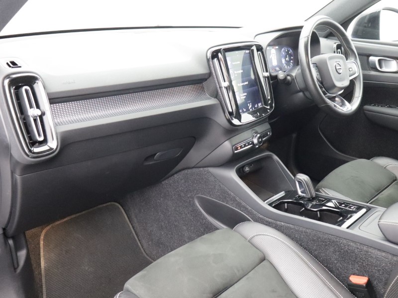 2018 (68) VOLVO XC40 2.0 D3 R DESIGN 5dr AWD Geartronic 5436966
