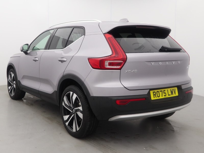 2025 (75) VOLVO XC40 2.0 B4P Ultra Dark 5dr Auto 5462291