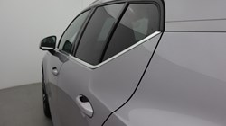 2025 (75) VOLVO XC40 2.0 B4P Ultra Dark 5dr Auto 5462306