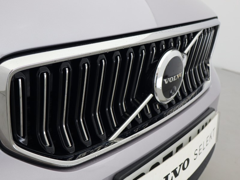 2025 (75) VOLVO XC40 2.0 B4P Ultra Dark 5dr Auto 5462294