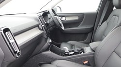 2025 (75) VOLVO XC40 2.0 B4P Ultra Dark 5dr Auto 5462309