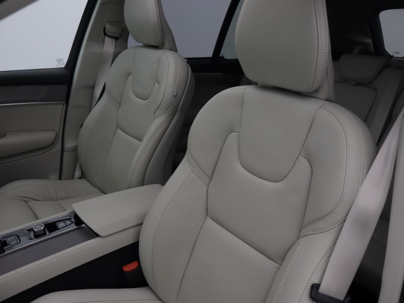 2025 (75) VOLVO XC90 2.0 B5P Ultra Dark 5dr AWD Geartronic 5466334