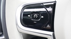 2025 (75) VOLVO XC90 2.0 B5P Ultra Dark 5dr AWD Geartronic 5466348