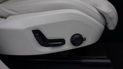 2025 (75) VOLVO XC90 2.0 B5P Ultra Dark 5dr AWD Geartronic 5466330