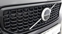 2025 (75) VOLVO XC40 2.0 B4P Ultra Dark 5dr Auto 5446802