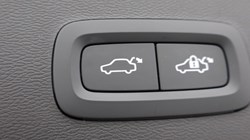 2025 (75) VOLVO XC40 2.0 B4P Ultra Dark 5dr Auto 5446810