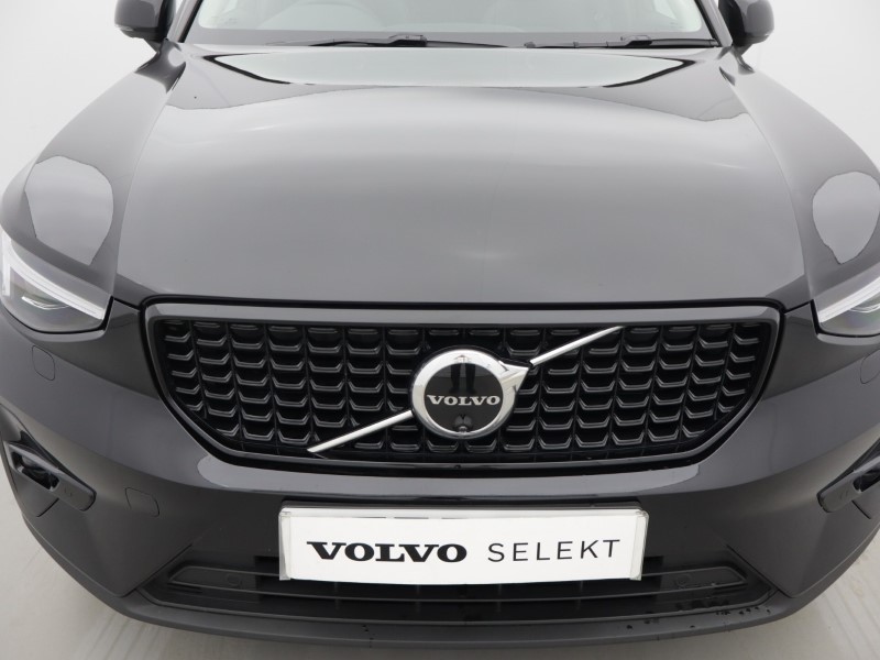 2025 (75) VOLVO XC40 2.0 B4P Ultra Dark 5dr Auto 5446855