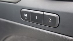 2025 (75) VOLVO XC40 2.0 B4P Ultra Dark 5dr Auto 5446821