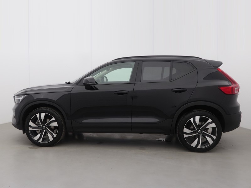 2025 (75) VOLVO XC40 2.0 B4P Ultra Dark 5dr Auto 5446797