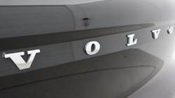 2025 (75) VOLVO XC40 2.0 B4P Ultra Dark 5dr Auto 5446807