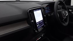 2025 (75) VOLVO XC40 2.0 B4P Ultra Dark 5dr Auto 5446829