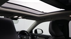 2025 (75) VOLVO XC40 2.0 B4P Ultra Dark 5dr Auto 5446854