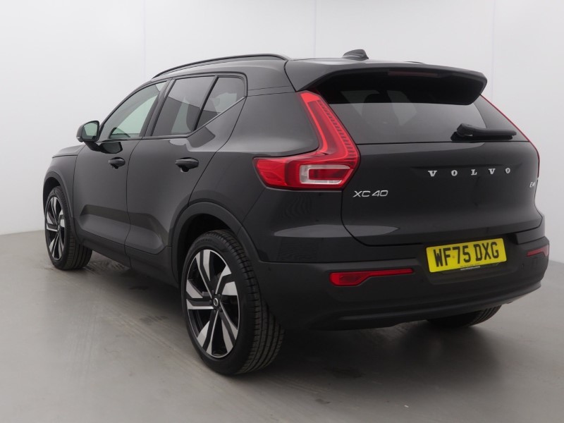 2025 (75) VOLVO XC40 2.0 B4P Ultra Dark 5dr Auto 5446799