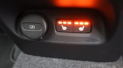 2025 (75) VOLVO XC40 2.0 B4P Ultra Dark 5dr Auto 5446834