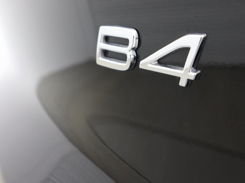 2025 (75) VOLVO XC40 2.0 B4P Ultra Dark 5dr Auto 5446808