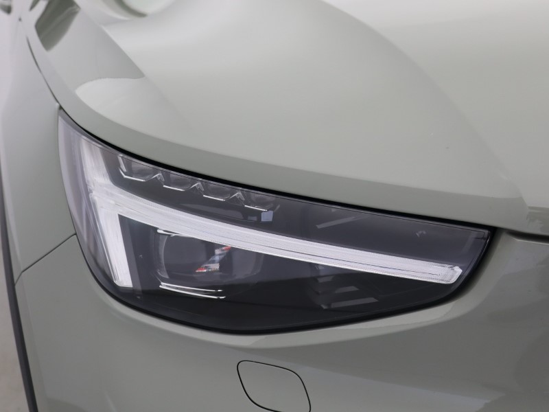 2025 (74) VOLVO XC40 2.0 B4P Ultra Dark 5dr Auto 5479463