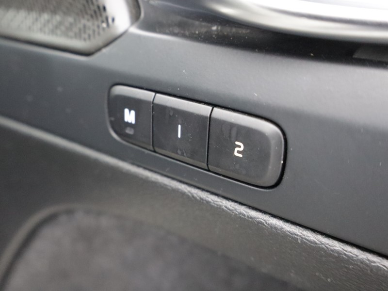 2025 (74) VOLVO XC40 2.0 B4P Ultra Dark 5dr Auto 5479487