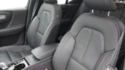 2025 (74) VOLVO XC40 2.0 B4P Ultra Dark 5dr Auto 5479493