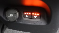 2025 (74) VOLVO XC40 2.0 B4P Ultra Dark 5dr Auto 5479500